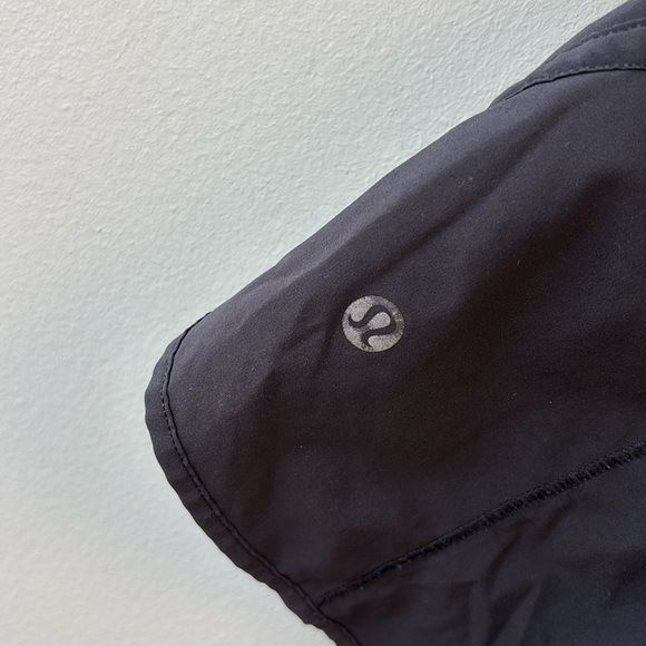 Lululemon Track That 5” high rise black 4 shorts - Picture 5 of 6